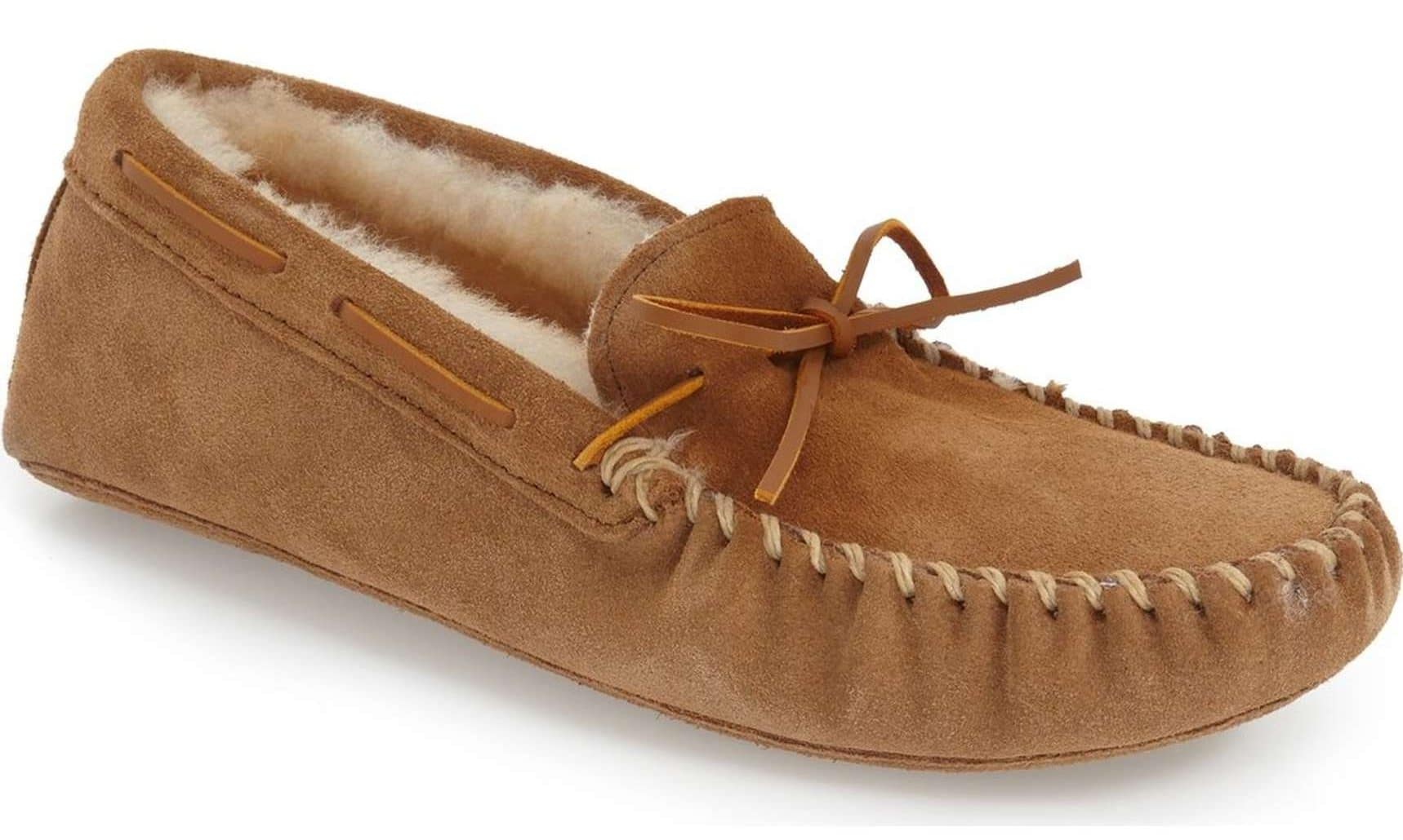 Best Mens Slippers 2017: Comfy Minnetonka Classic Slipper for Men 2018