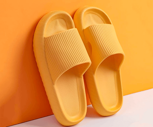 Cloud Slippers in Yellow